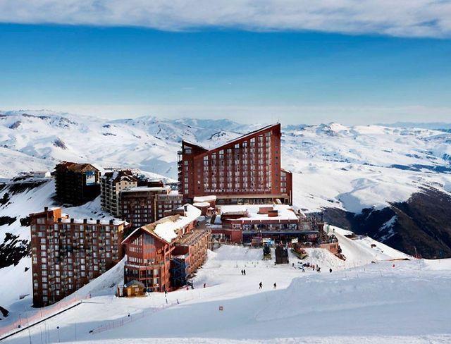 Vista aérea de Valle Nevado com neve fresca